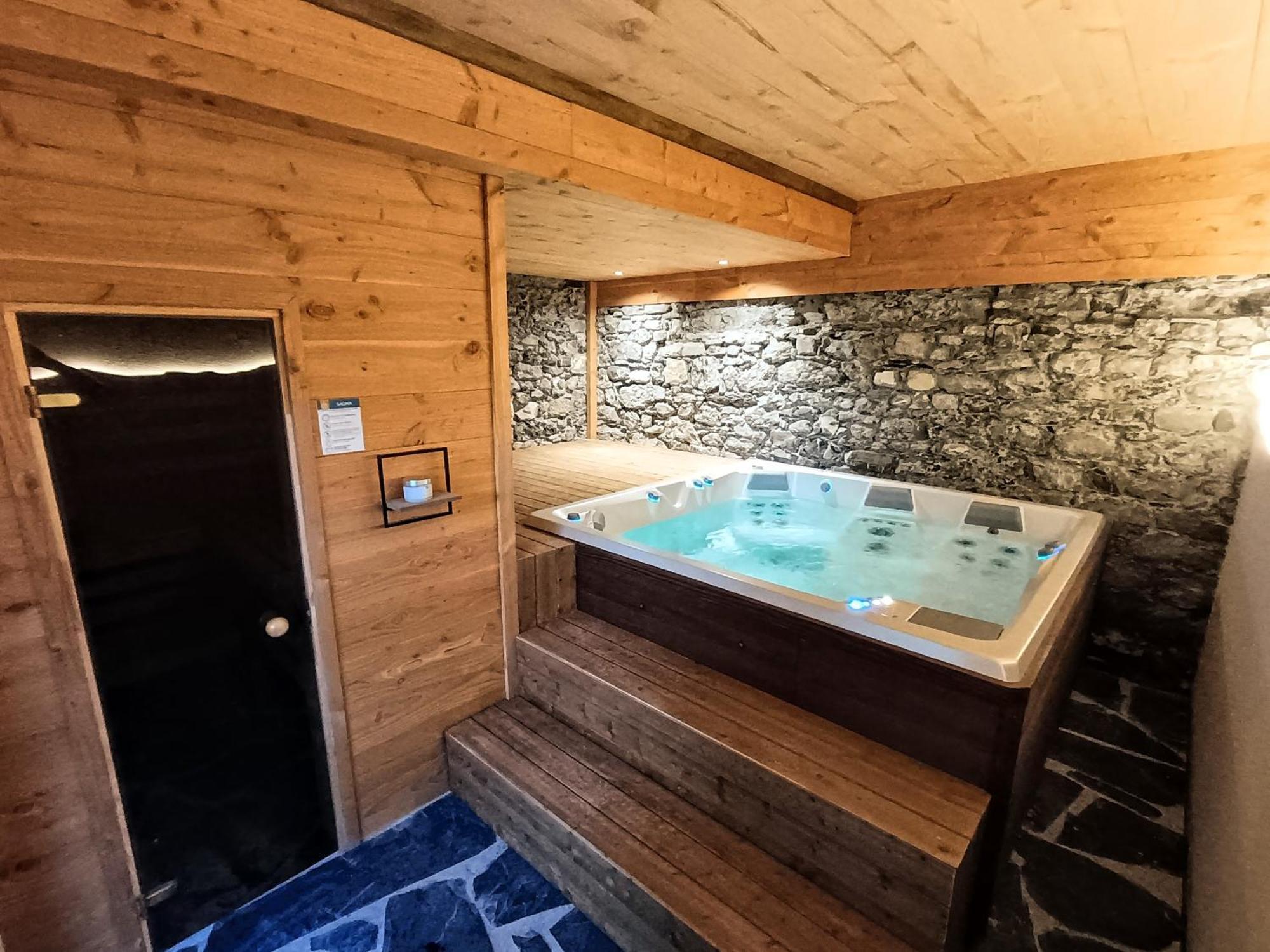Chez Lucienne, Jacuzzi Et Sauna 사모엥 외부 사진